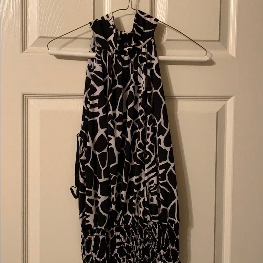 Sleeveless blouse